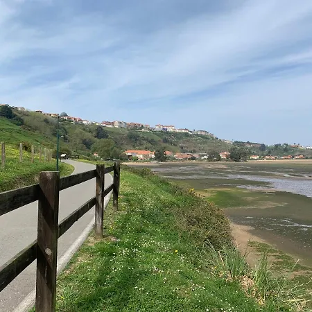 La Ribera شقة
